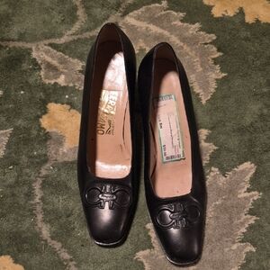 Salvatore Ferragamo Black Leather Pumps with Gancini Detail